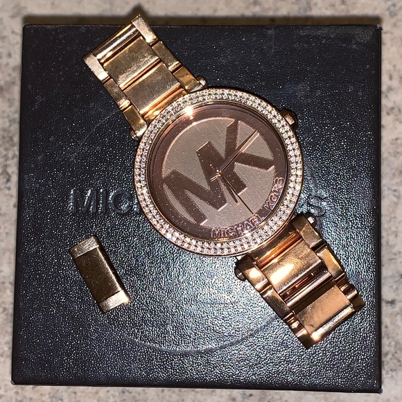 michael kors rose gold watch - Picture 2 of 2
